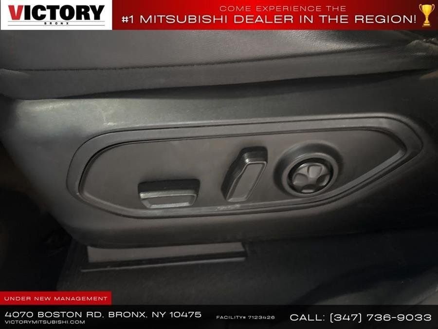 Used 2023 Silver Jeep 4xe image 28