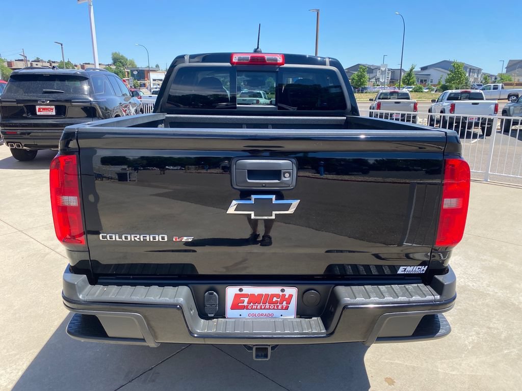 Used 2018 BLACK Chevrolet 4WD Z71 image 4