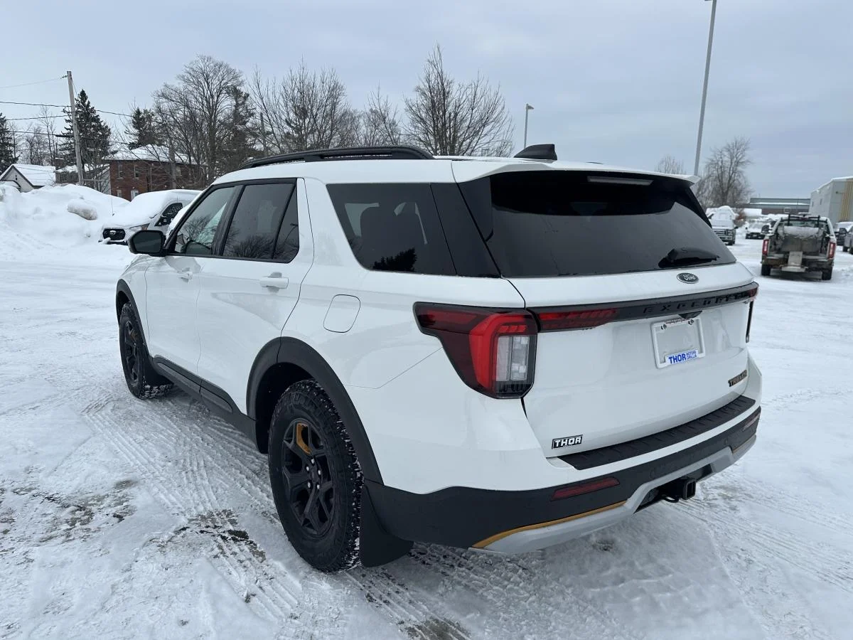 New 2026 White Ford Tremor image 8