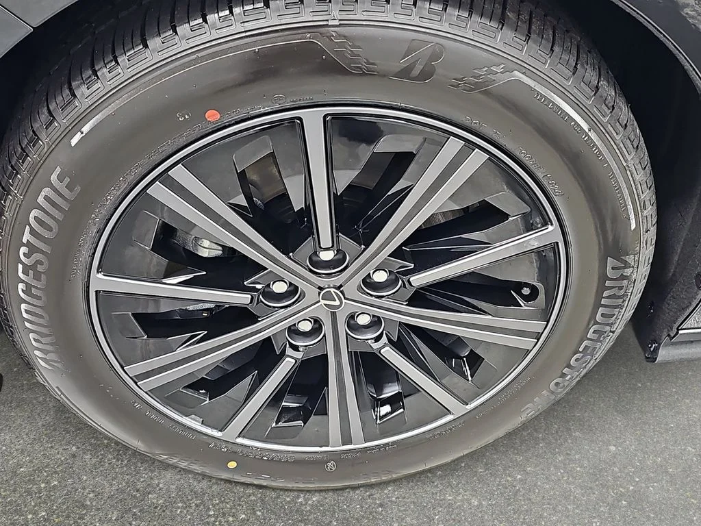 New 2026 Caviar Lexus PREMIUM AWD image 31
