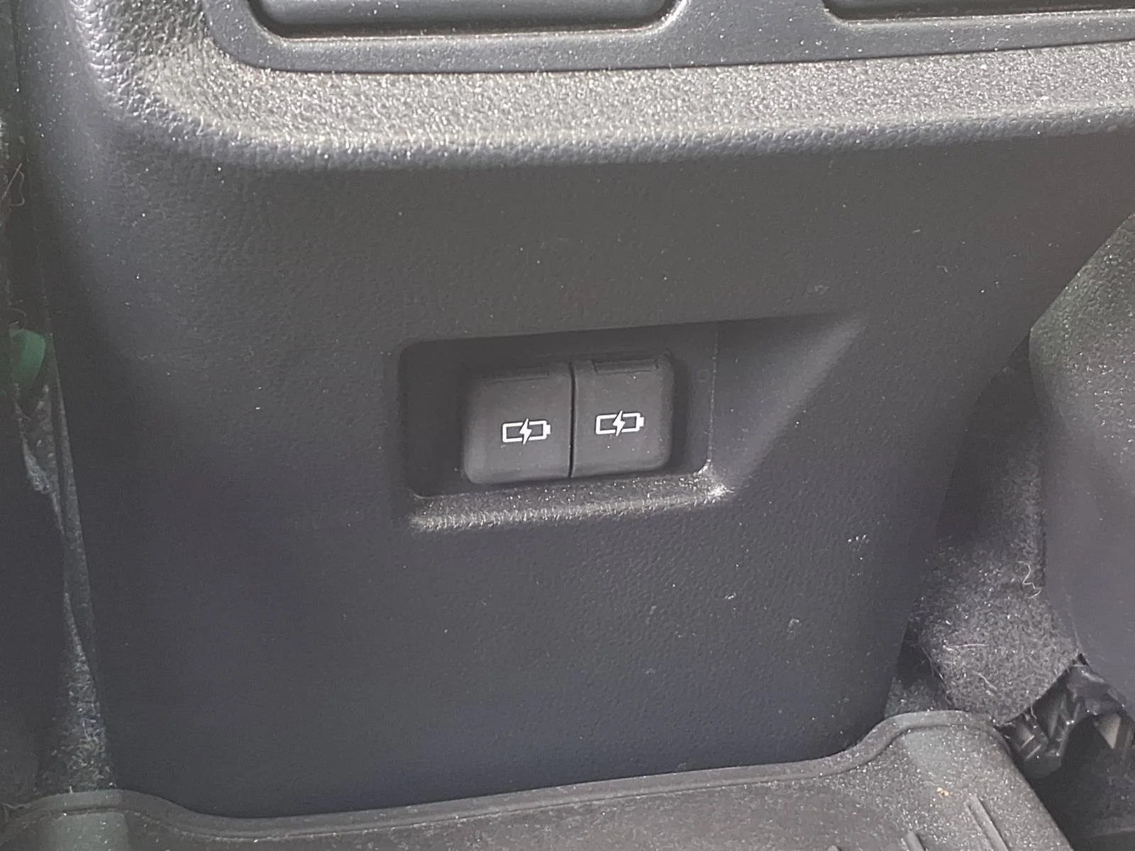 Used 2023 Pearl Toyota Limited image 25