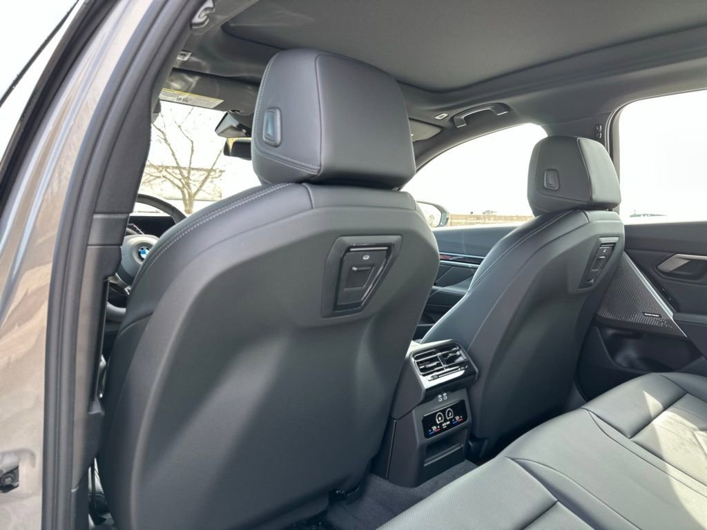 New 2026 Oxide Grey Metallic BMW 530i xDrive image 21