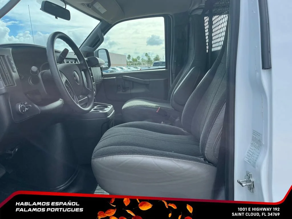 Used 2025 Summit White GMC Work Van image 9