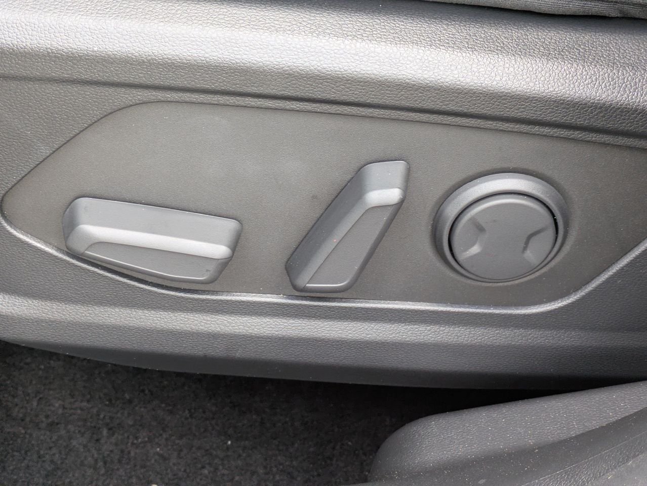New 2027 Blue Stone Hyundai SEL Activity FWD image 21