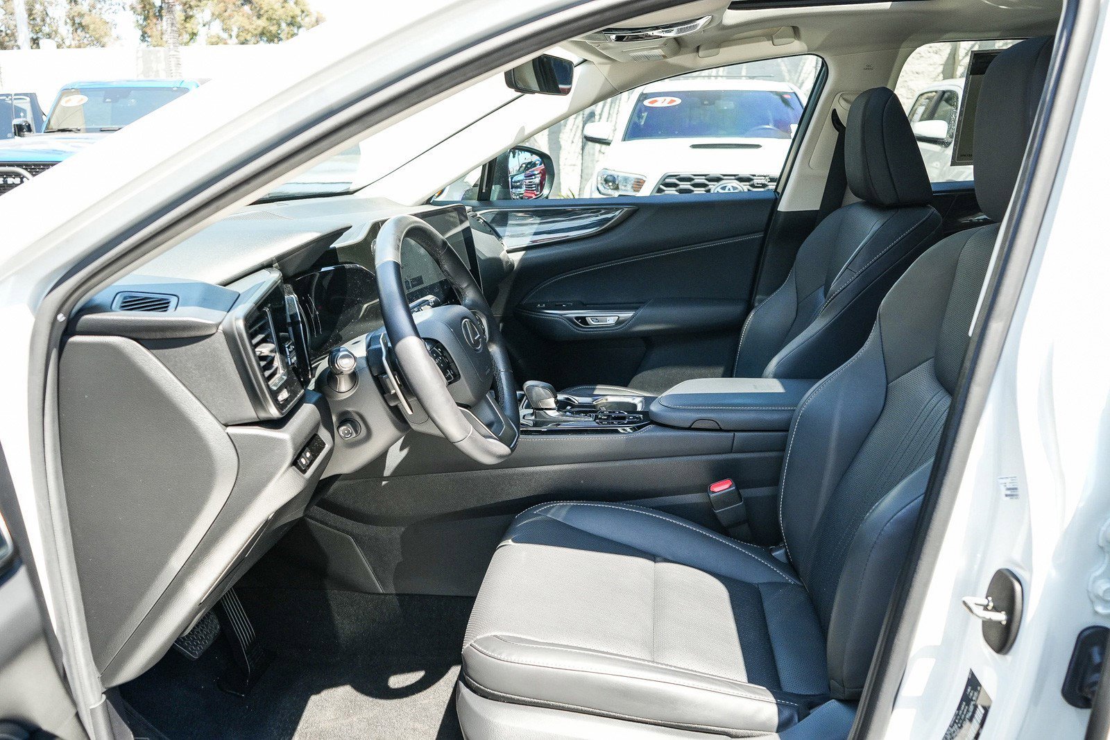 2024 Lexus NX 350 - Photo 16
