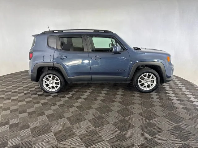 Used 2019 Blue Jeep Latitude image 5