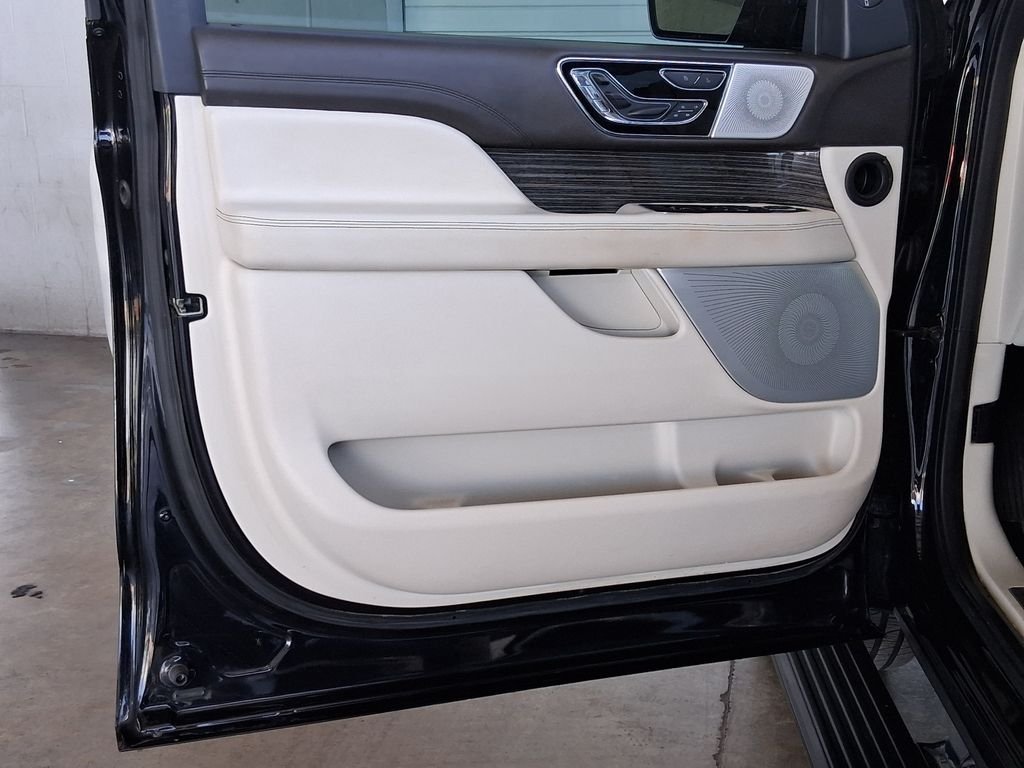 Used 2023 Black Lincoln Black Label image 16