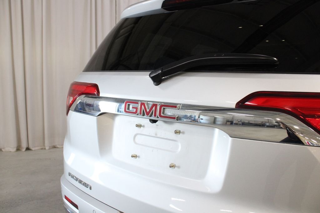 Used 2019 Silver GMC Denali image 35