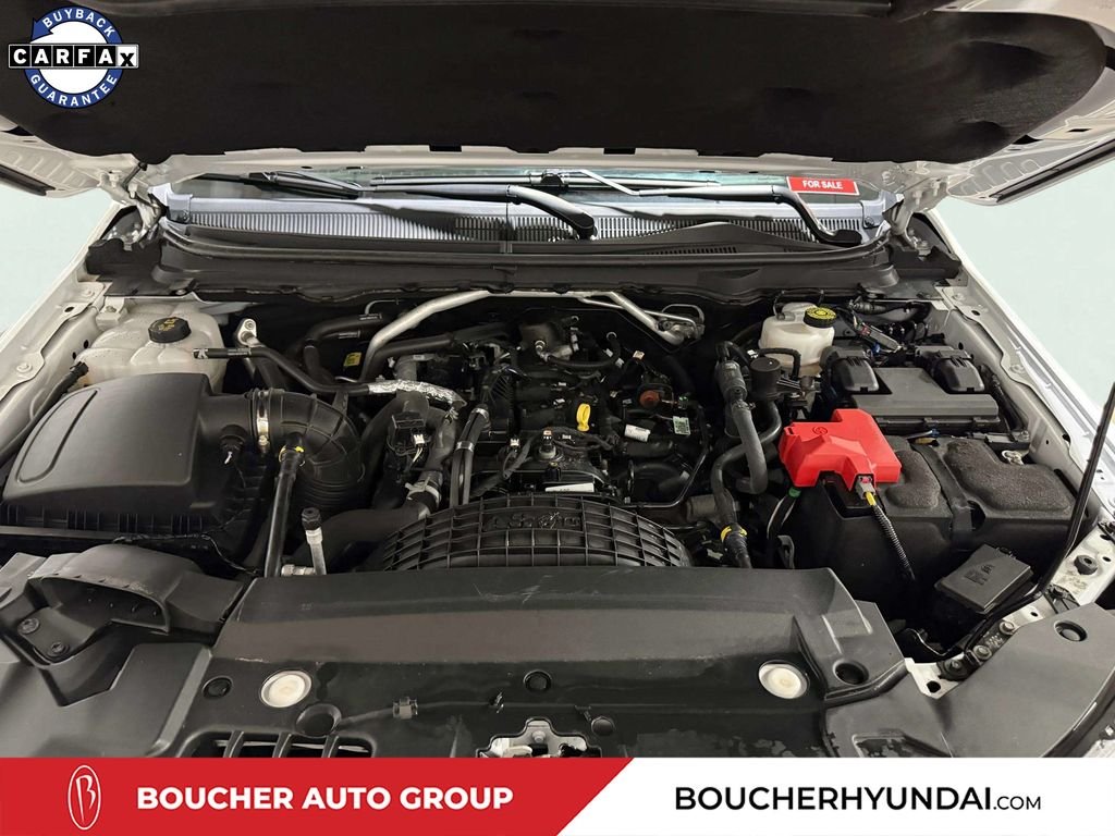 Used 2022 White Ford Lariat image 27