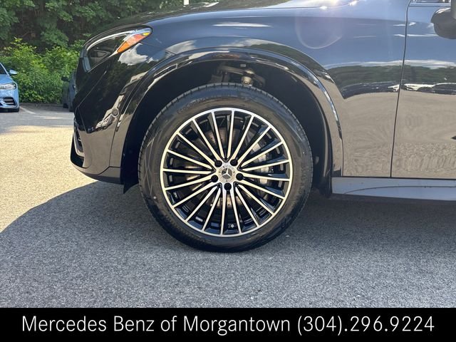 New 2026 Obsidian Black Metallic Mercedes-Benz GLC 300 image 10