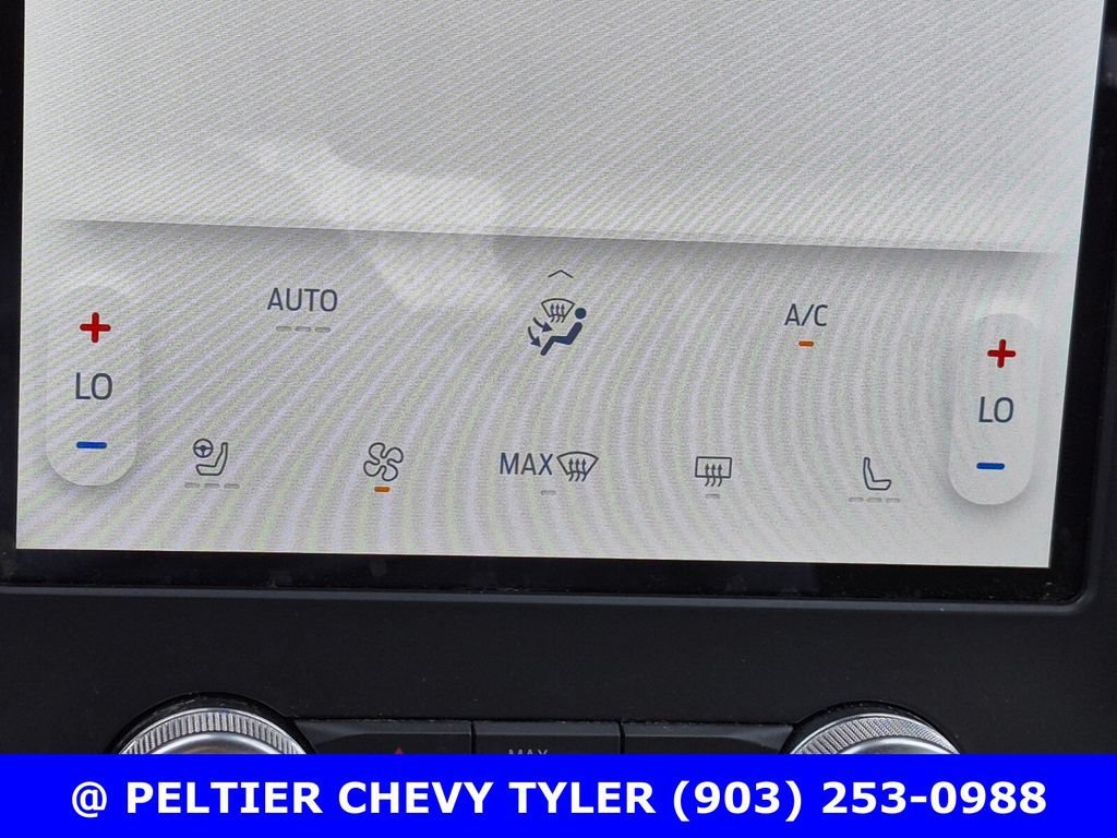 Used 2023  Ford SEL image 24