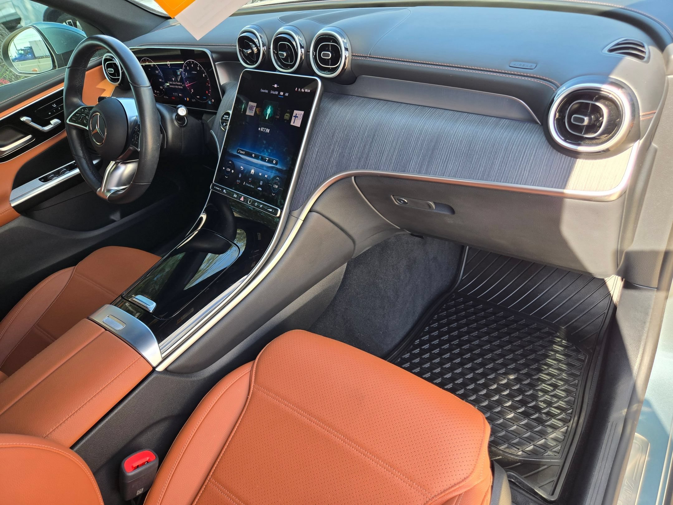 2025 Mercedes-Benz GLC Base - Photo 24