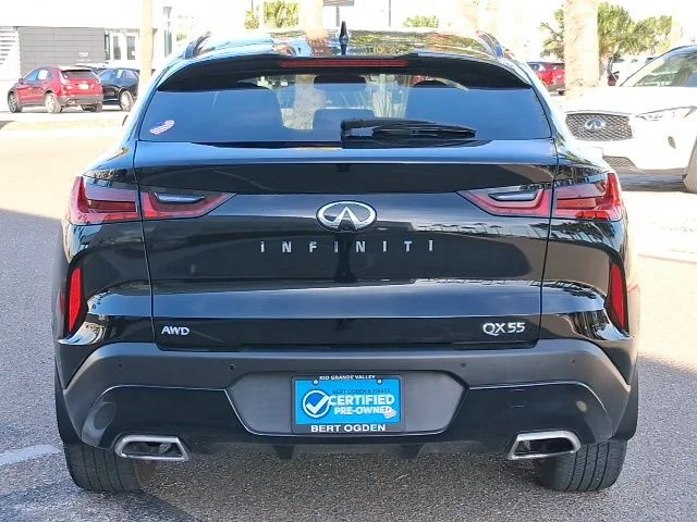 Used 2023 Black INFINITI LUXE image 5