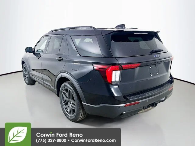 New 2026 Agate Black Metallic Ford ST-Line image 5