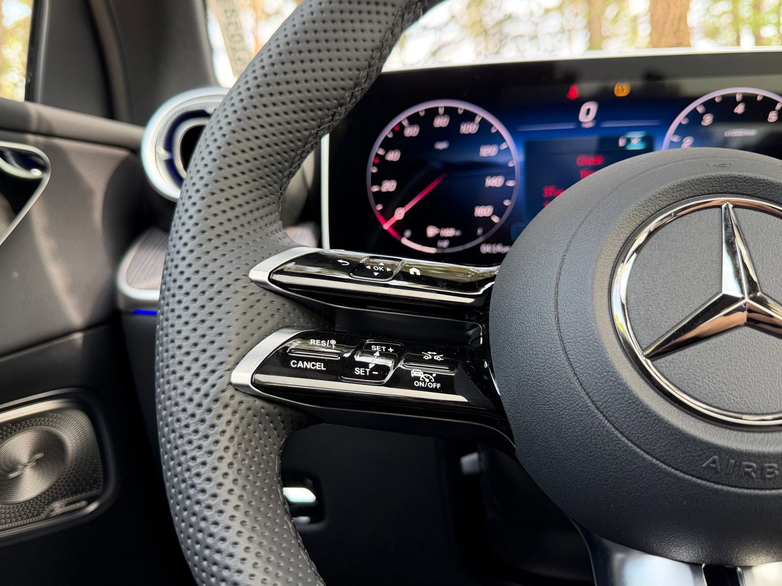 New 2026 Red Mercedes-Benz GLC 300 image 48