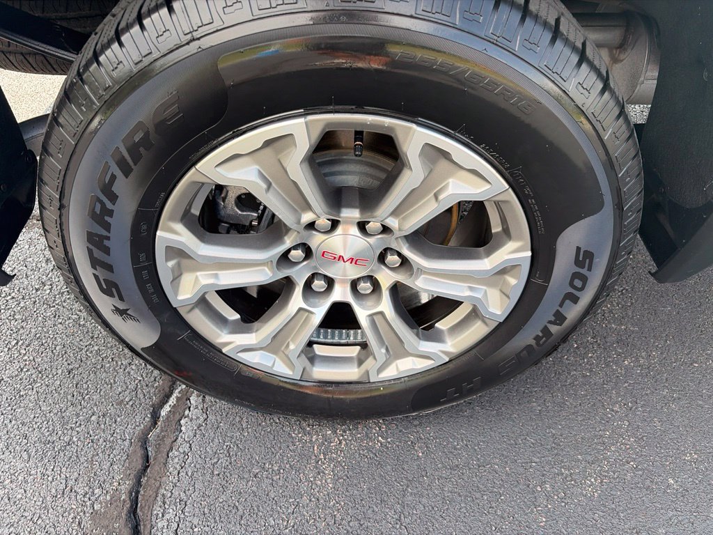 Used 2025 Summit White GMC SLT image 14