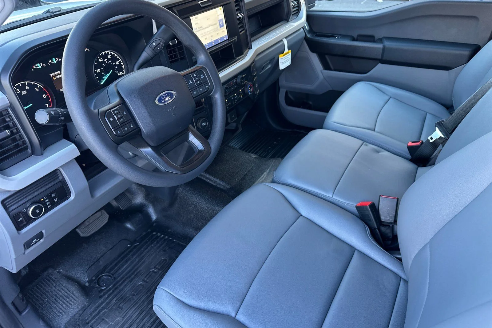 New 2026 Oxford White Ford F-250® XL image 9