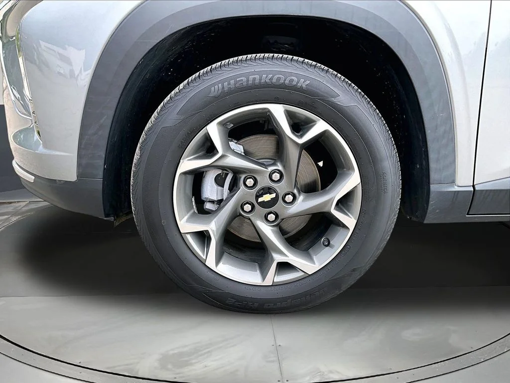 Used 2024 Gray Chevrolet LT image 34