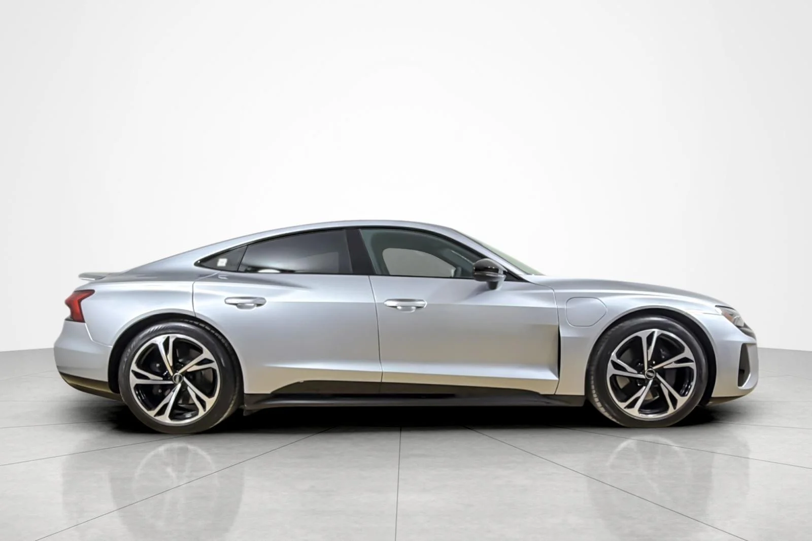 Used 2024 Florett Silver Metallic Audi Premium Plus quattro image 6