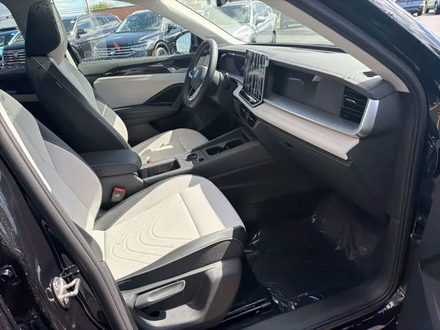 New 2026 Deep Black Pearl Volkswagen 2.0T SE image 35