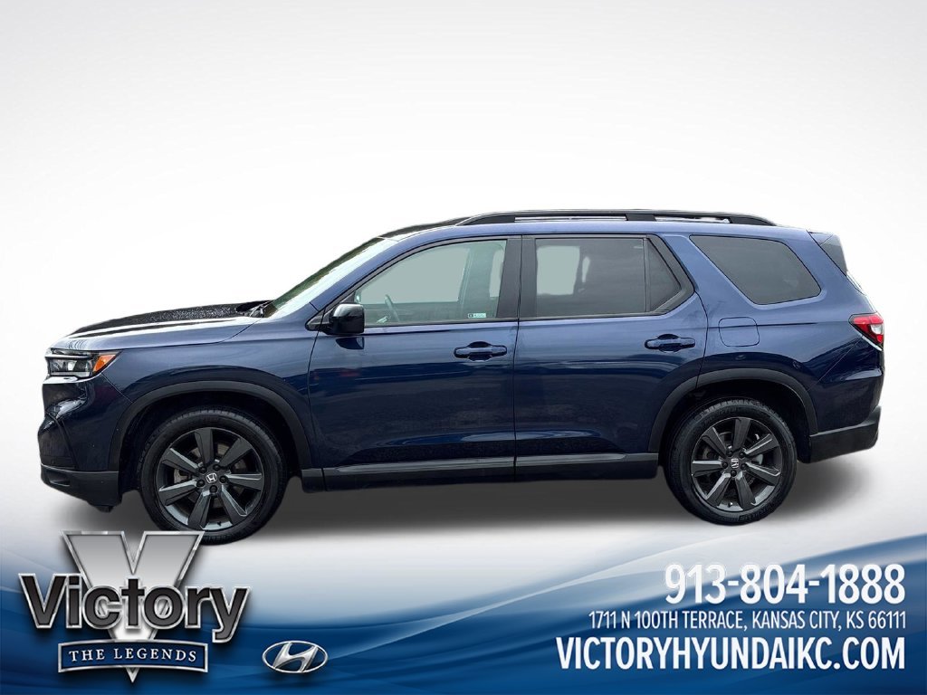Used 2023  Honda Sport image 2