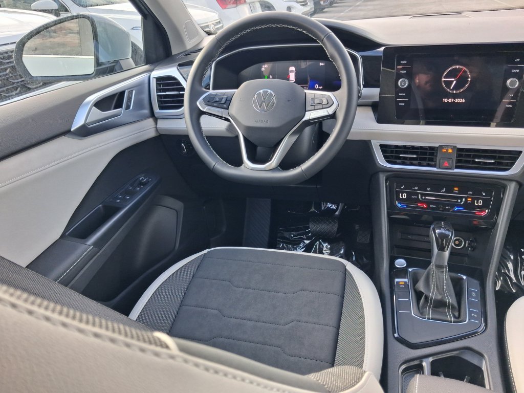 New 2027 Gray Volkswagen 1.5T SE image 7