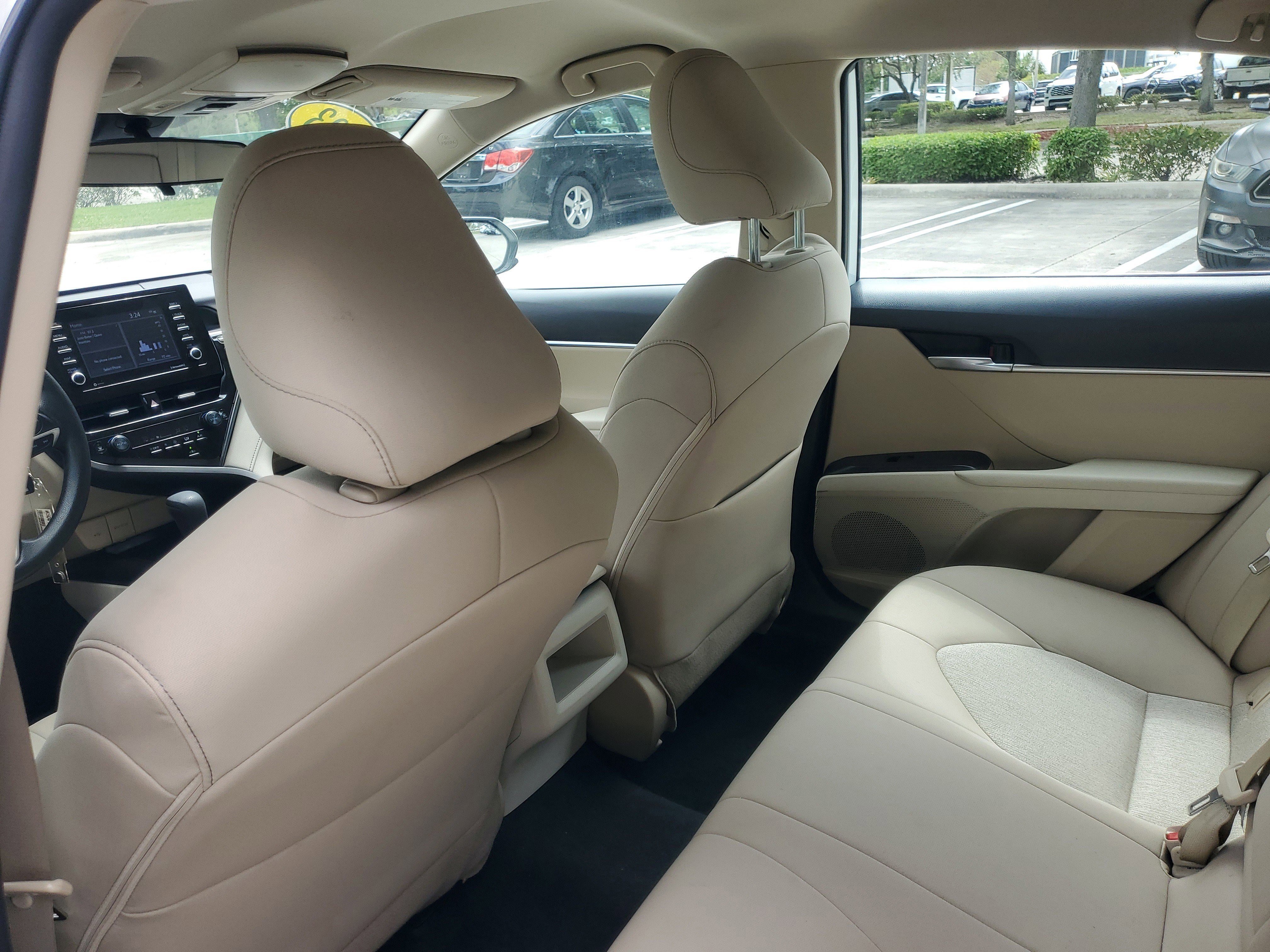 Used 2023 Ice Toyota LE image 12