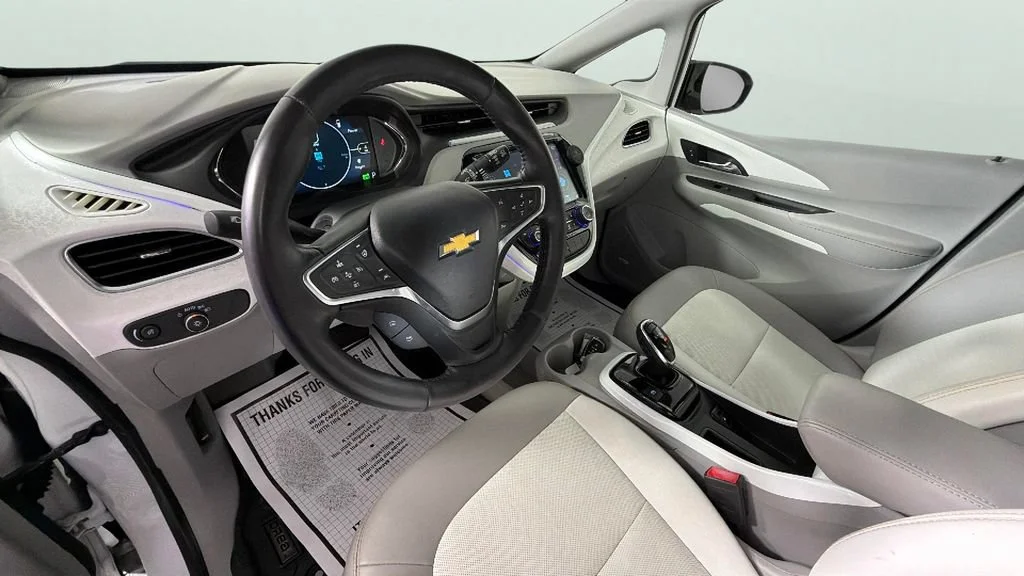 Certified Used 2018 (Includes (TUS) Black grille.) Chevrolet Premier image 18
