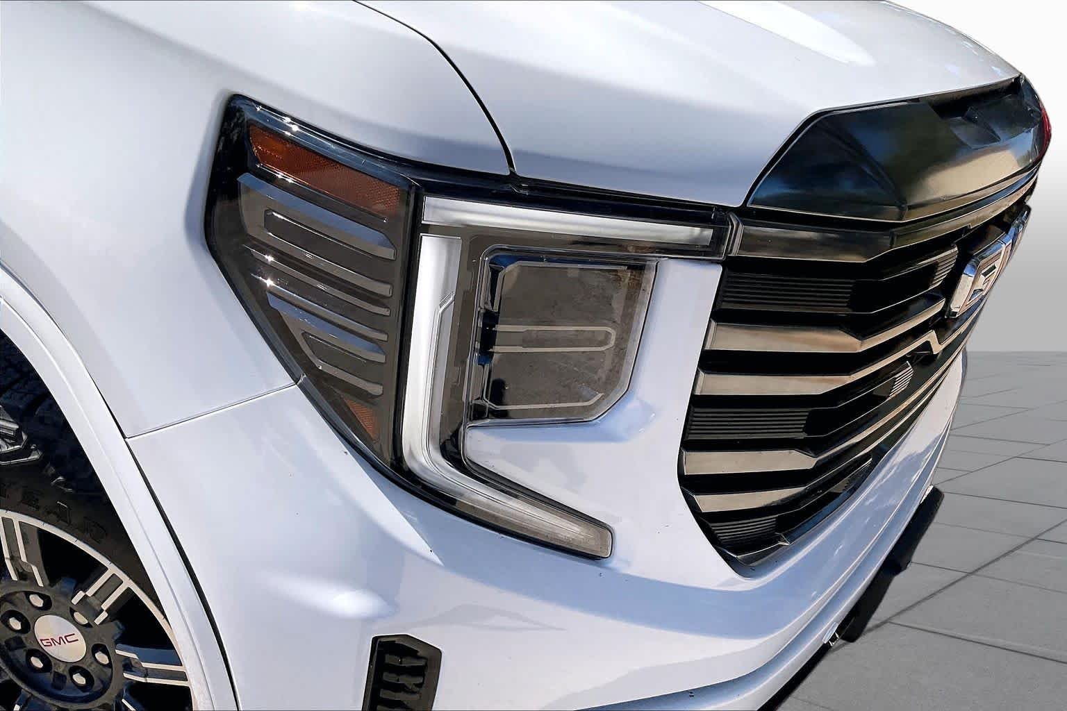 Used 2024 Summit White GMC AT4 image 26