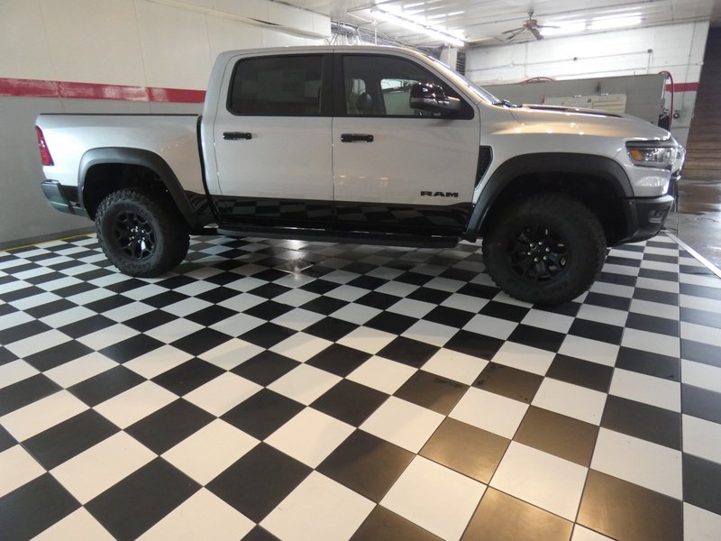 New 2026 Silver Zynith Exterior Paint RAM RHO 4x4 Crew Cab 5
