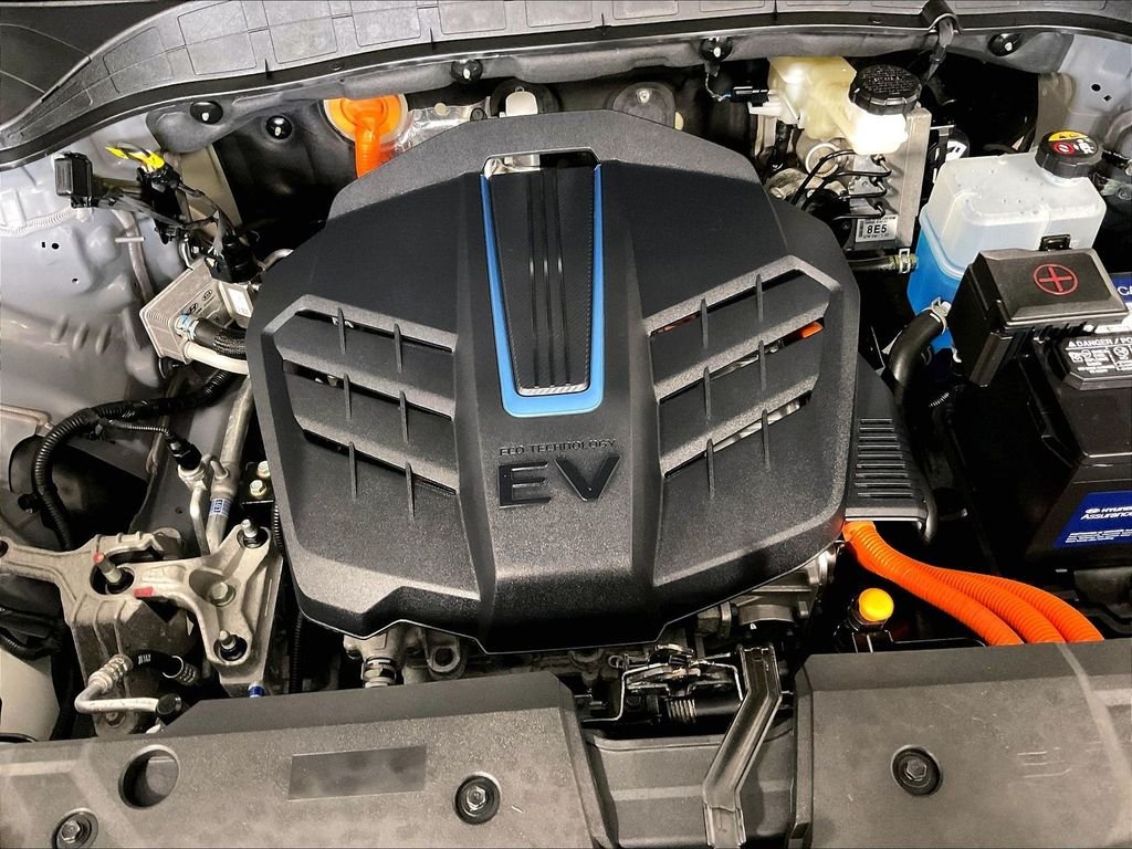 Used 2023 Gray Hyundai SE image 33
