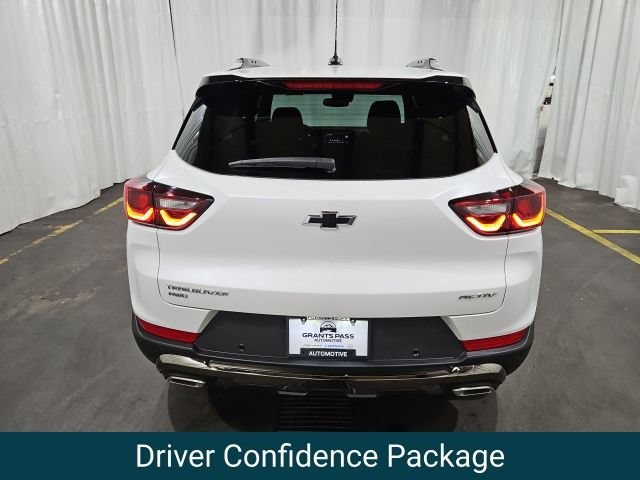 New 2026 Iridescent Pearl Tricoat Chevrolet ACTIV image 4
