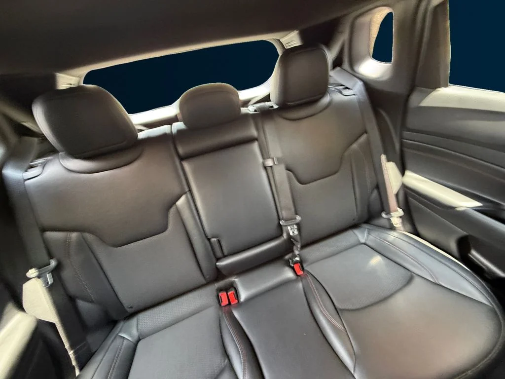 Used 2025 White Jeep Trailhawk image 18