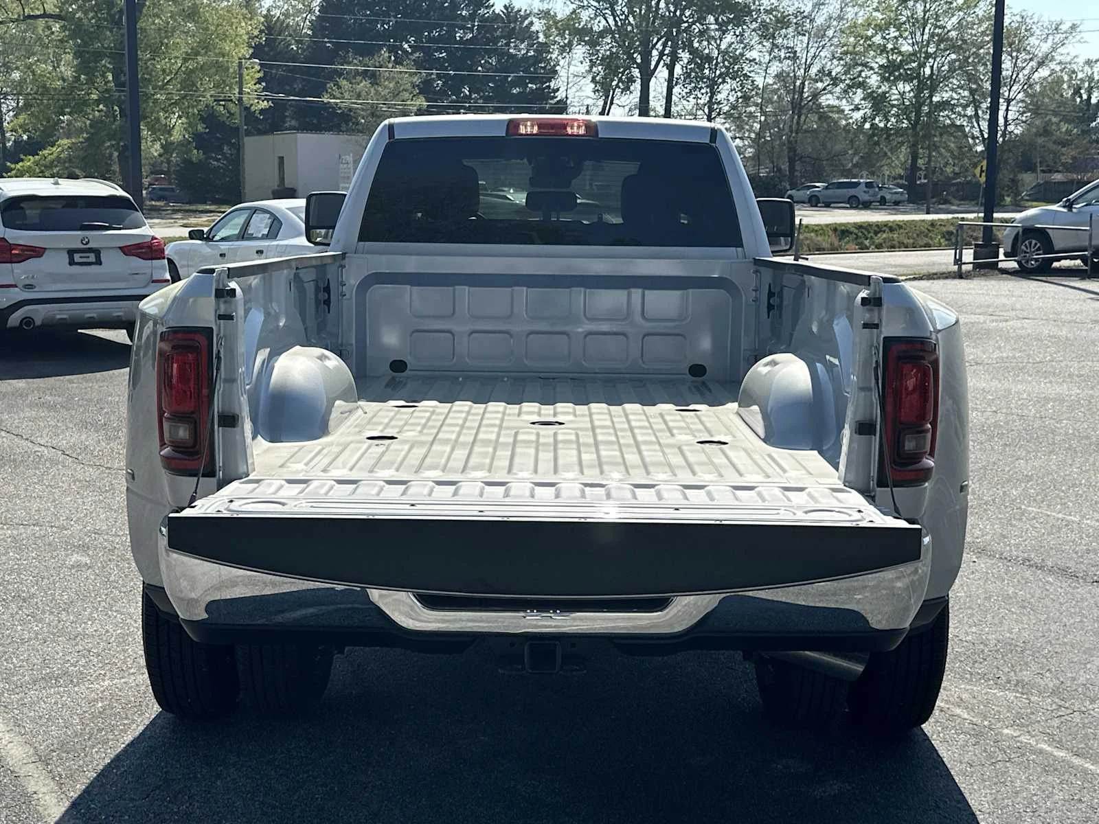 New 2026 Silver-Zynith Exterior Paint RAM Tradesman image 18