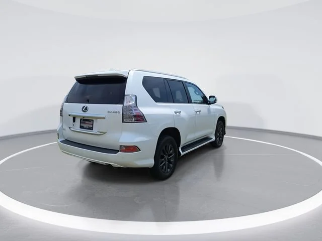 Used 2021  Lexus 460 image 8