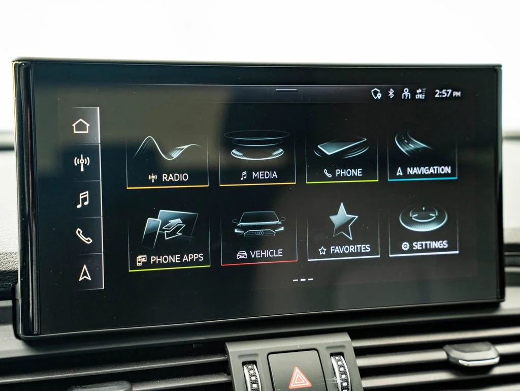 Used 2023 Black Metallic Audi 45 S line Premium image 33
