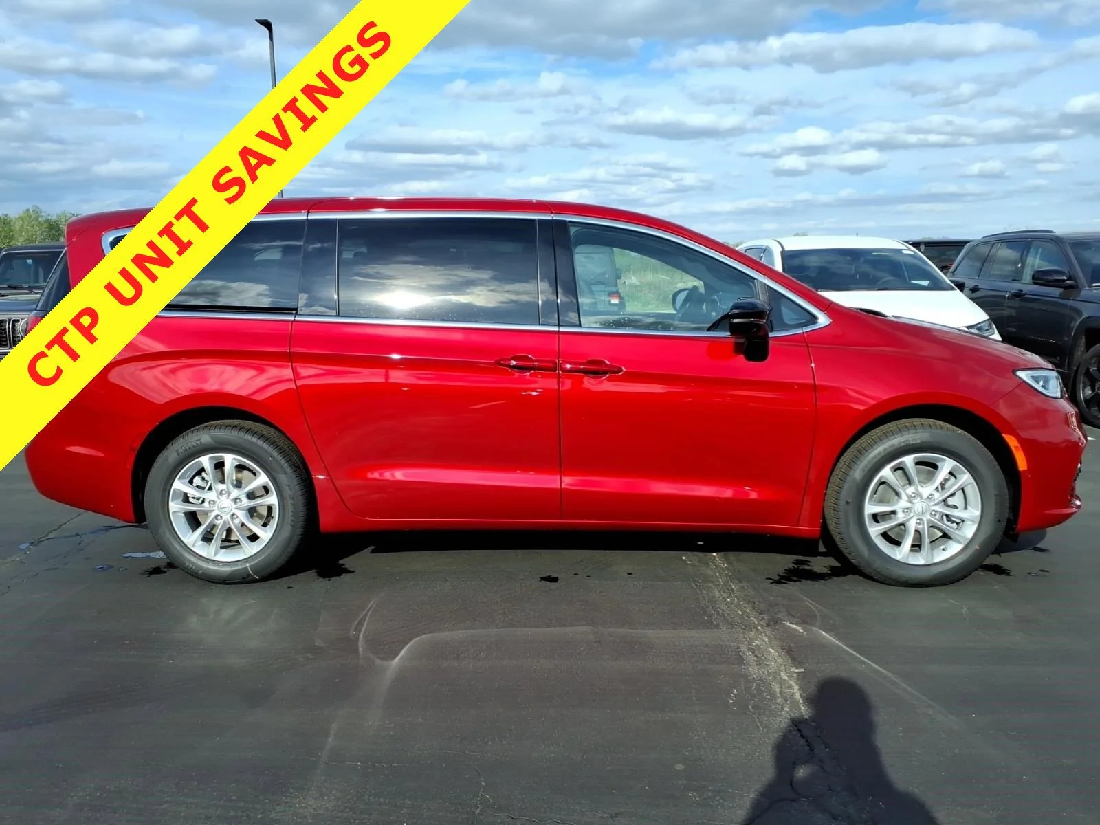 New 2026 Red Hot Pearl-Coat Exterior Paint Chrysler Select image 19