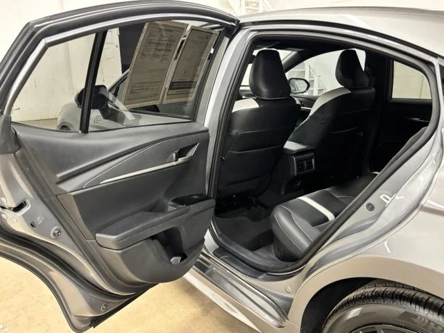 Used 2025  Toyota SE image 18