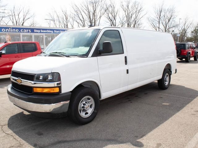 2026 Chevrolet Express 2500 Extended Work Van HD's photo