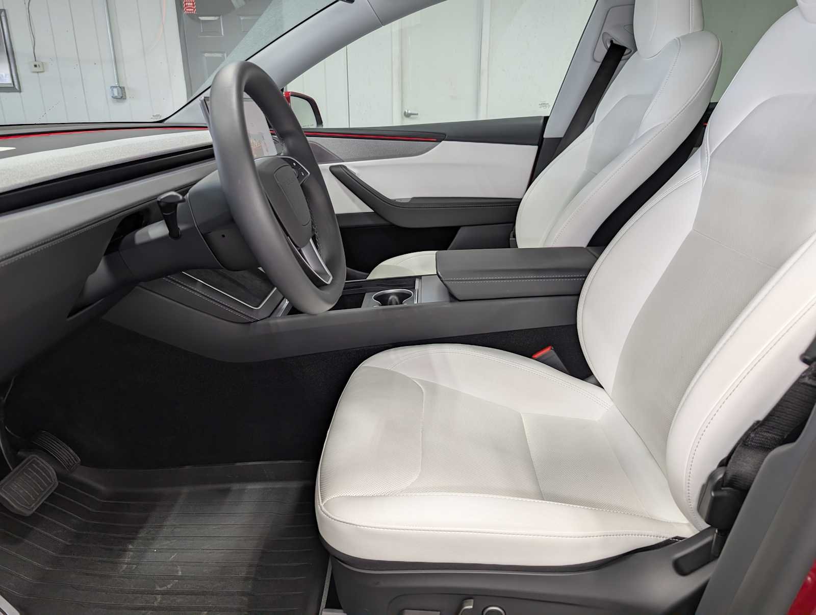 Used 2026  Tesla  image 4