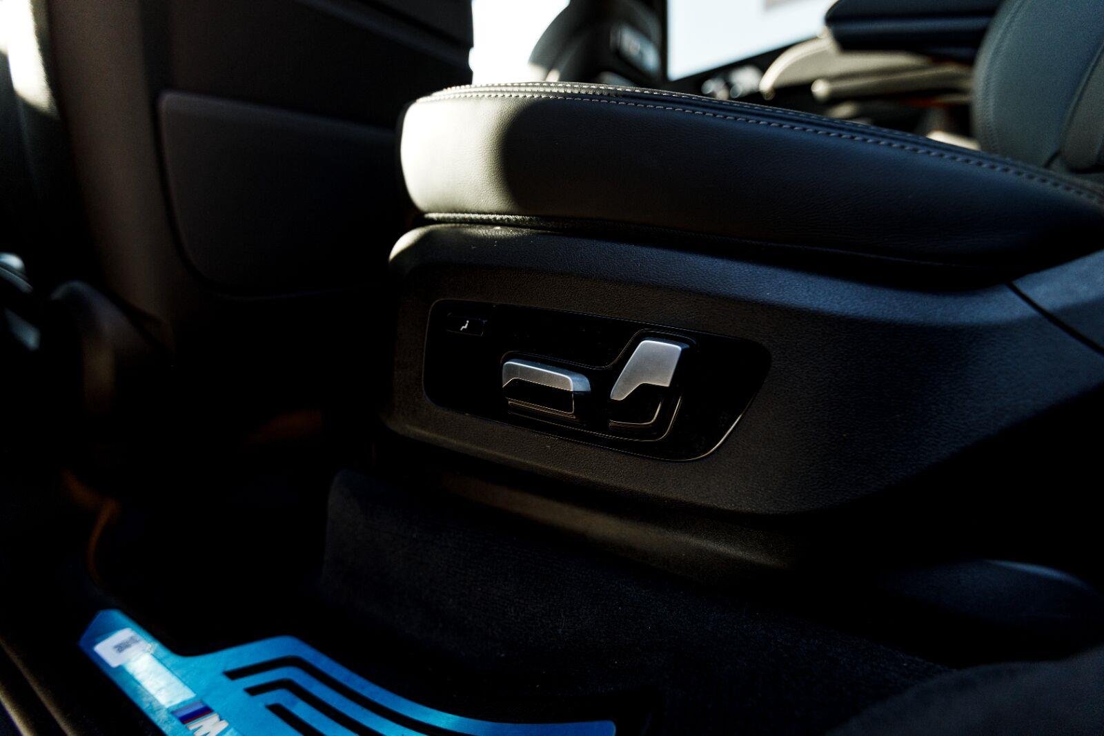Used 2025 Skyscraper Grey Metallic BMW M60i image 61