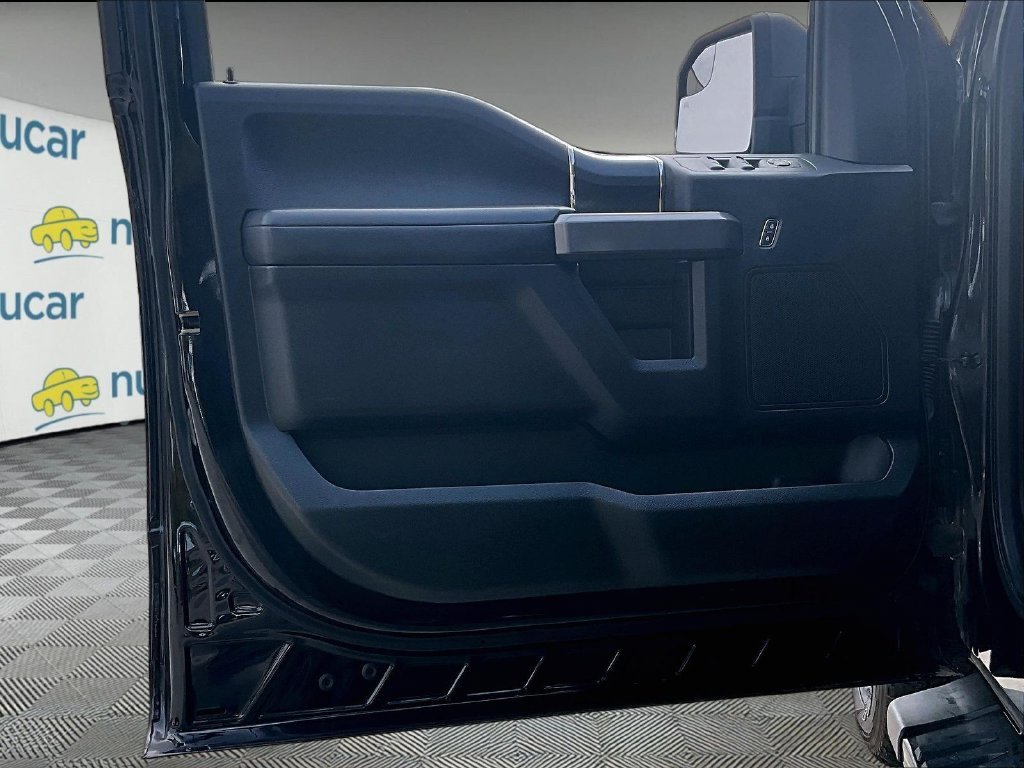 Used 2020 Black Ford XLT image 9