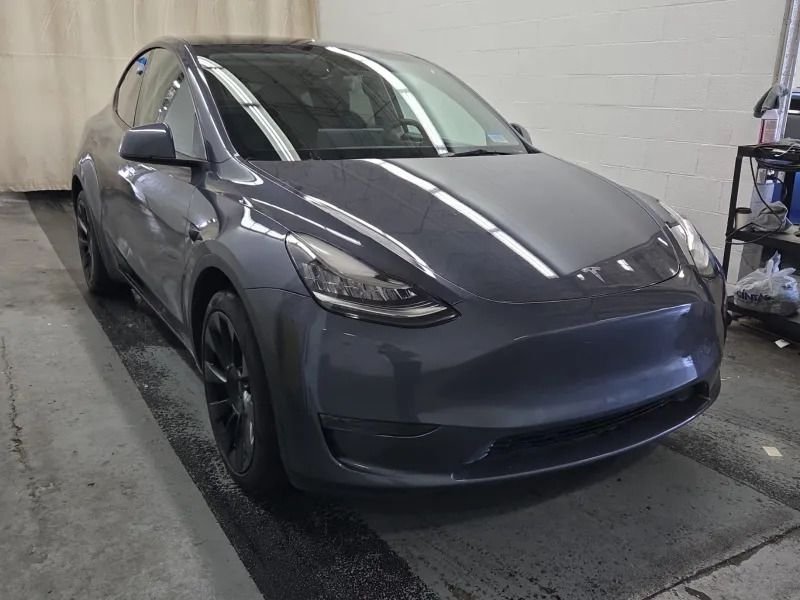2023 Tesla Model Y Long Range Dual Motor All-Wheel Drive's photo