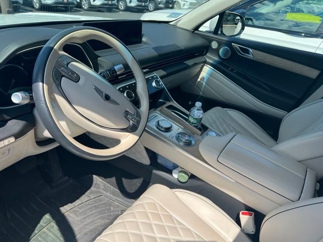 Used 2024 White Genesis 3.5T image 8