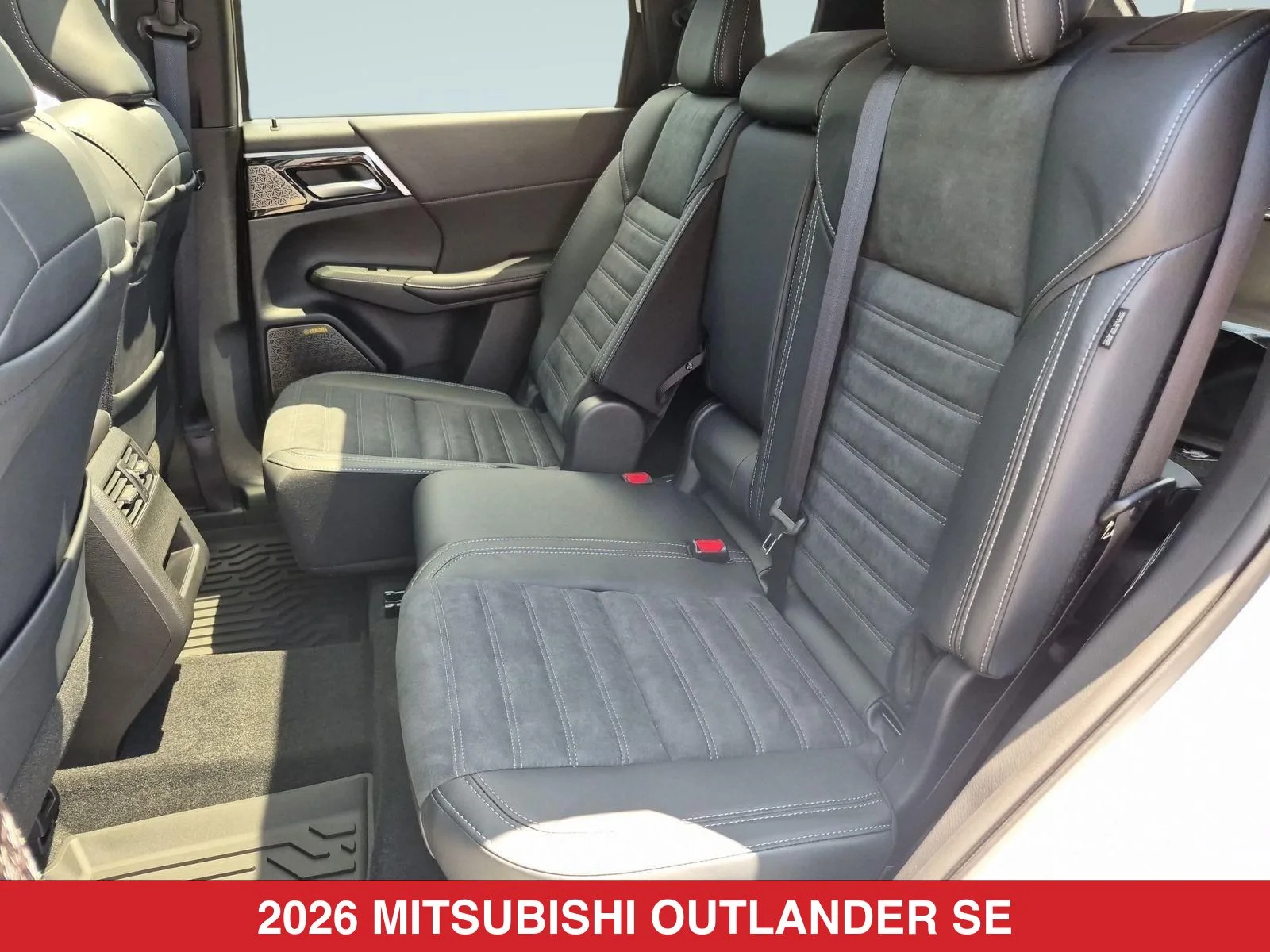 New 2026 White Mitsubishi SE image 17