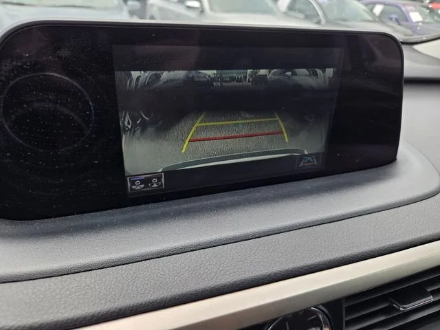 Certified Used 2021 White Lexus 450h image 33