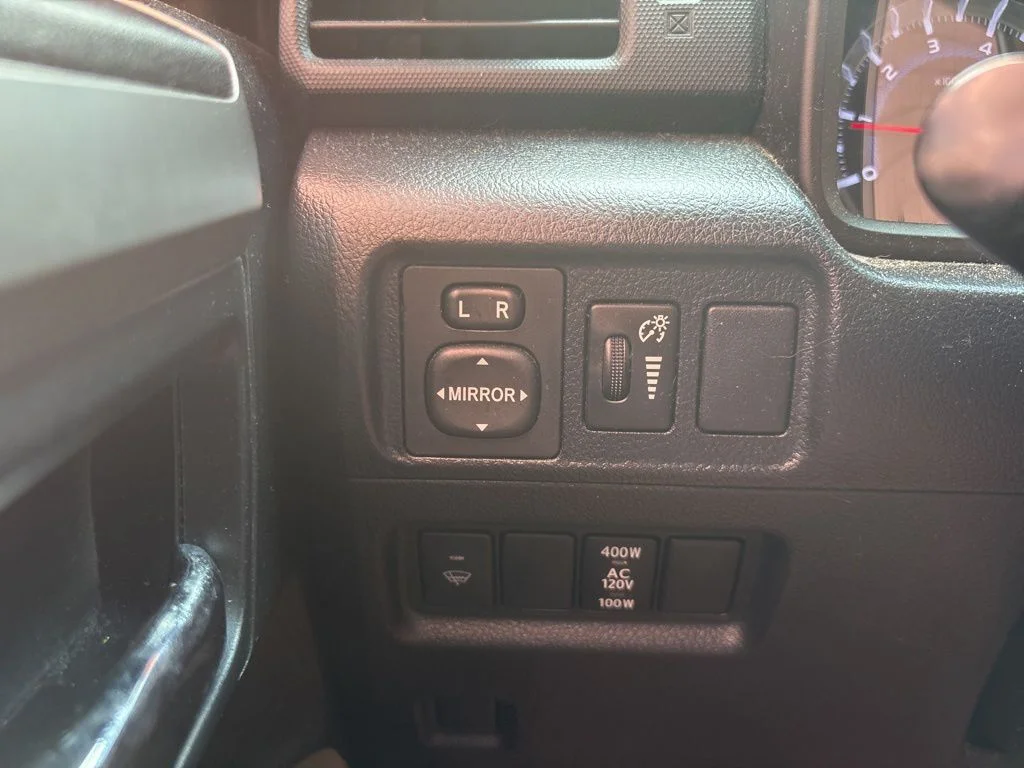 Used 2019 White Toyota SR5 Premium image 22