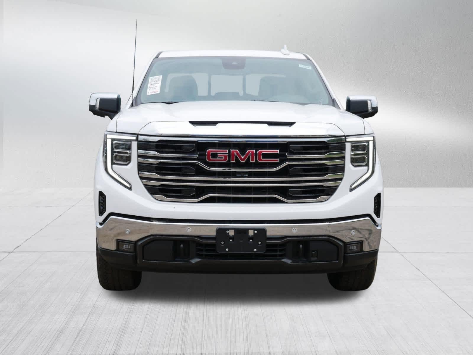2026 GMC Sierra 1500 SLT - Photo 8