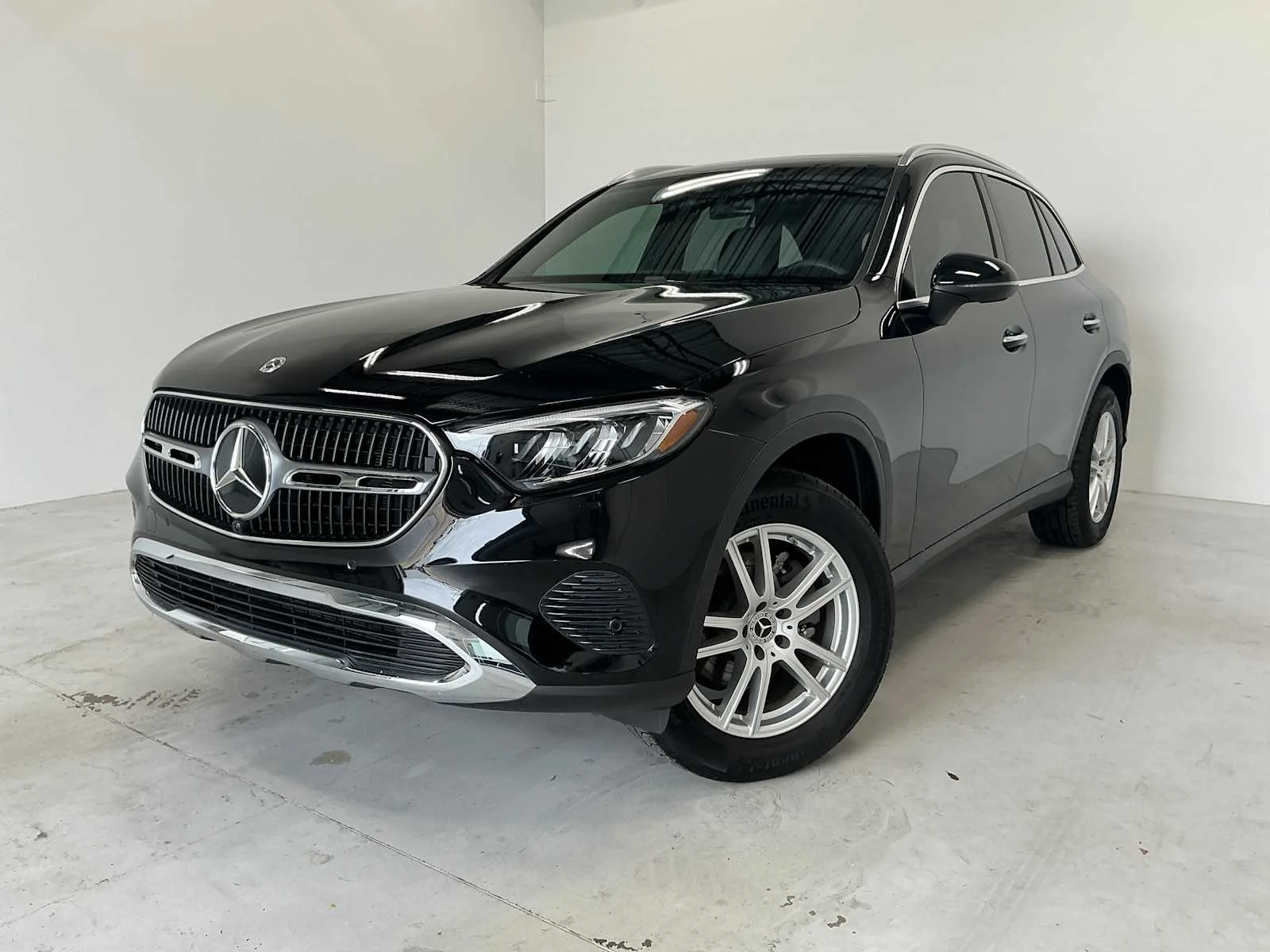 Certified Used 2026 Obsidian Black Metallic Mercedes-Benz GLC 300 image 3