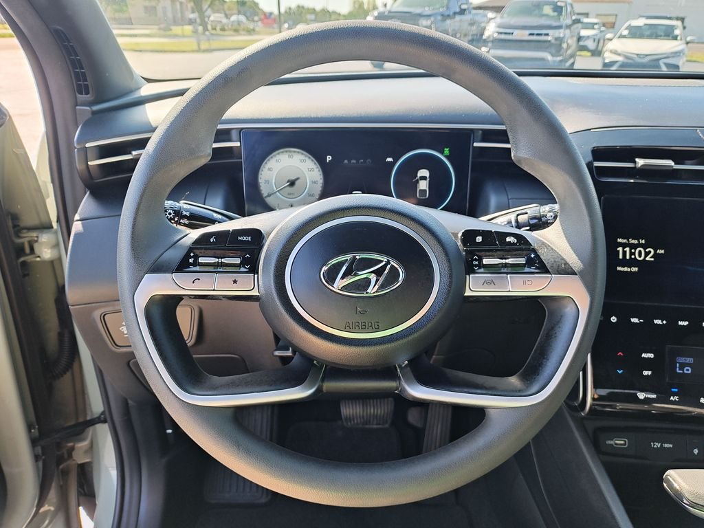 Used 2024 Green Hyundai SEL image 17